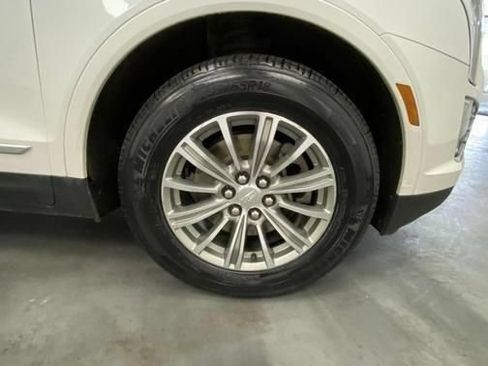 Used 2018 Cadillac XT5 Luxury w/ Driver Awareness Package AWD/4WD image 17