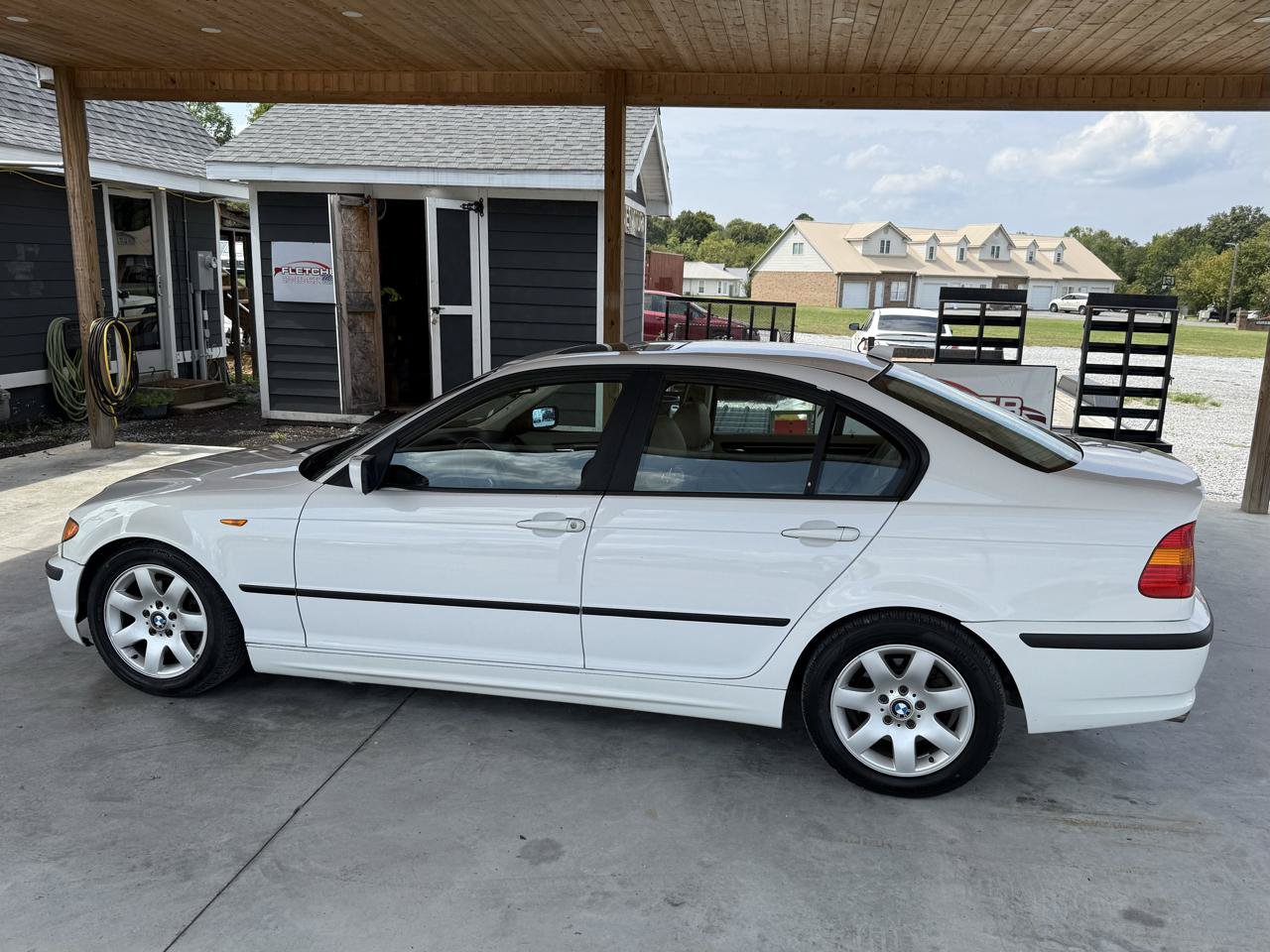 Used 2003 BMW 325i Sedan RWD image 11