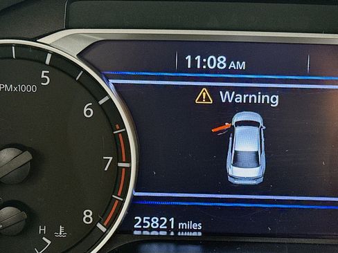 Used 2023 Nissan Altima 2.5 SV image 18