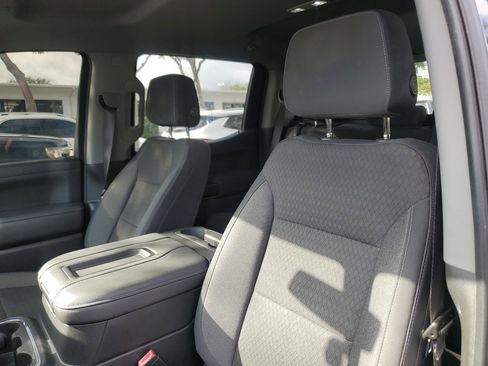 Used 2021 GMC Sierra 1500 Elevation w/ Preferred Package image 9