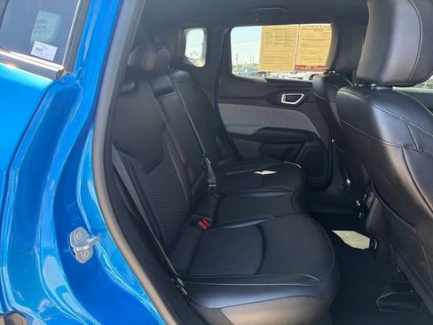 Used 2025 Jeep Compass Latitude AWD/4WD image 26