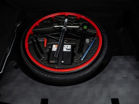 New 2026 Porsche Cayenne GTS AWD/4WD image 40
