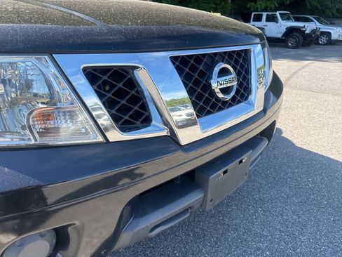 Used 2017 Nissan Frontier SV AWD/4WD image 8