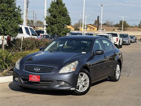Used 2013 INFINITI G37 x w/ Premium Pkg image 2