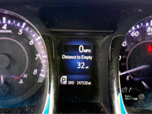 Used 2013 Toyota Avalon XLE FWD image 10