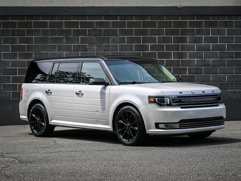 Used 2016 Ford Flex Limited w/ Limited Appearance Package AWD/4WD image 2
