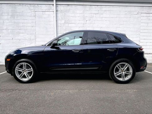 Used 2023 Porsche Macan AWD/4WD image 2