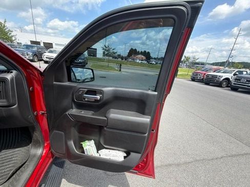 Used 2021 Chevrolet Silverado 1500 Custom Trail Boss AWD/4WD image 23