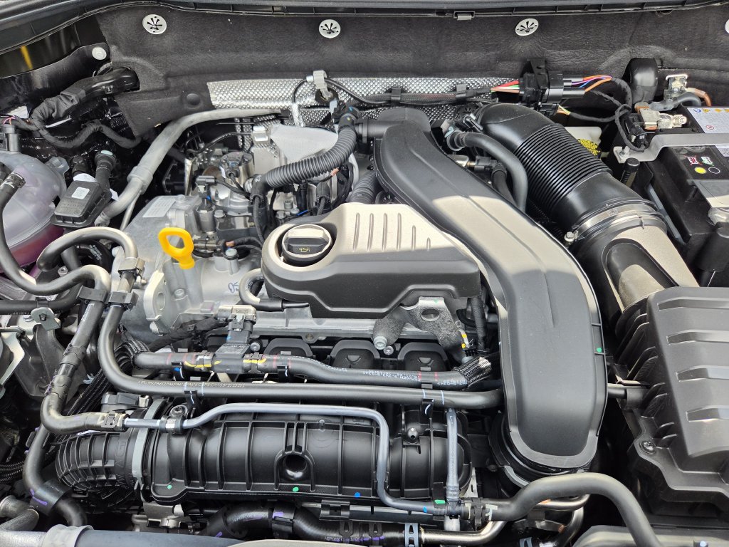 New 2027 Volkswagen Taos S FWD image 24