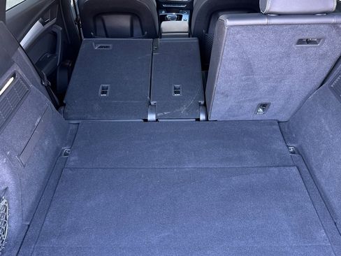 Certified 2025 Audi Q5 2.0T Premium w/ Convenience Plus Package image 12