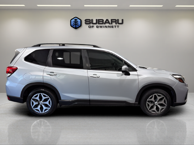 Used 2020 Subaru Forester Premium AWD/4WD image 6