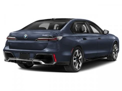 Used 2023 BMW 740i w/ Parking Assistance Package RWD image 2