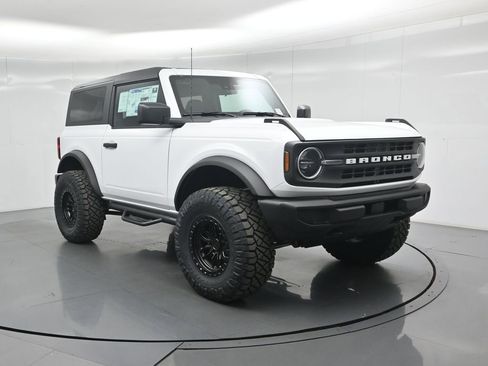 New 2025 Ford Bronco Base image 51