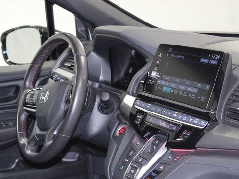 Used 2025 Honda Odyssey Sport-L image 31