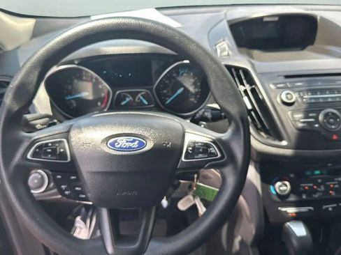 Used 2017 Ford Escape SE FWD image 35