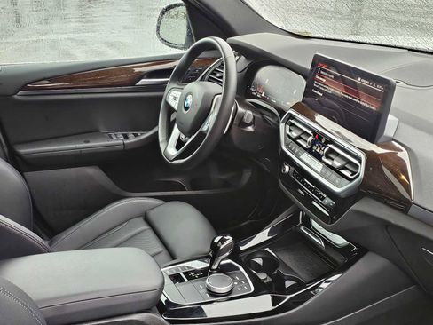 Used 2024 BMW X3 xDrive30i image 10