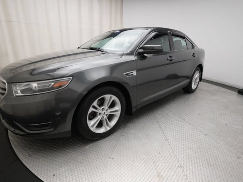Used 2018 Ford Taurus SEL FWD image 1