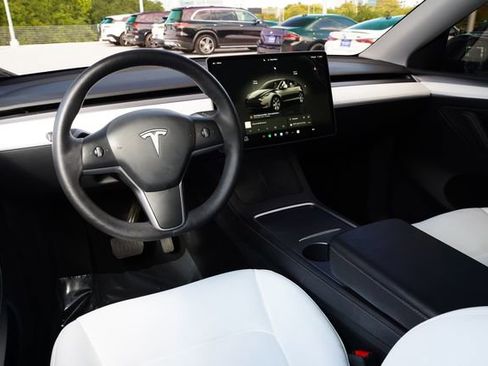 Used 2023 Tesla Model Y Long Range AWD/4WD image 23