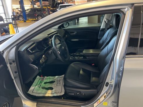 Used 2017 Toyota Avalon XLE FWD image 5