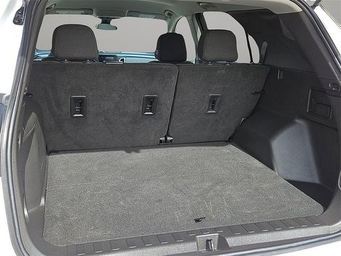 Used 2022 Chevrolet Equinox LT image 9