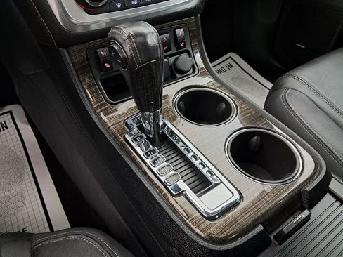 Used 2017 GMC Acadia Limited SLT image 21