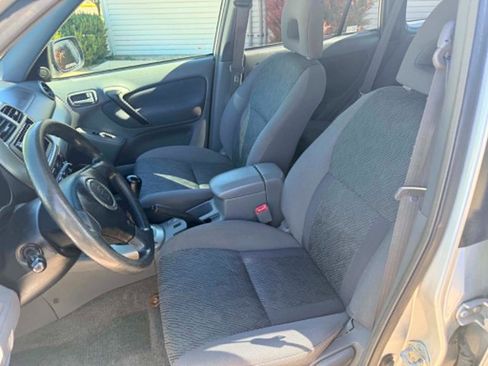 Used 2001 Toyota RAV4 4WD image 11