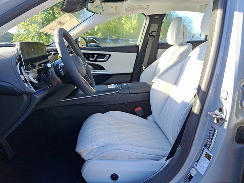 New 2026 Mercedes-Benz E 350 4MATIC Sedan image 8