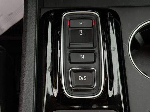 Used 2025 Honda Pilot Elite image 32