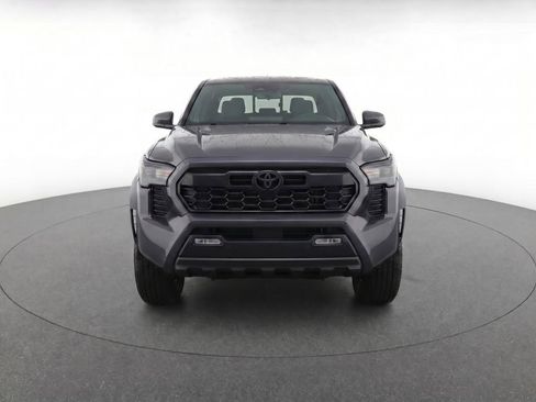 Used 2025 Toyota Tacoma TRD Off-Road AWD/4WD image 5