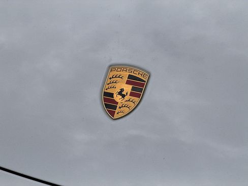 Used 2023 Porsche Taycan RWD image 31
