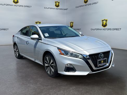 Used 2022 Nissan Altima 2.5 SV FWD image 7