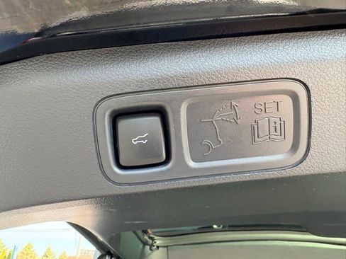 Used 2024 Ford Expedition Max Platinum image 17