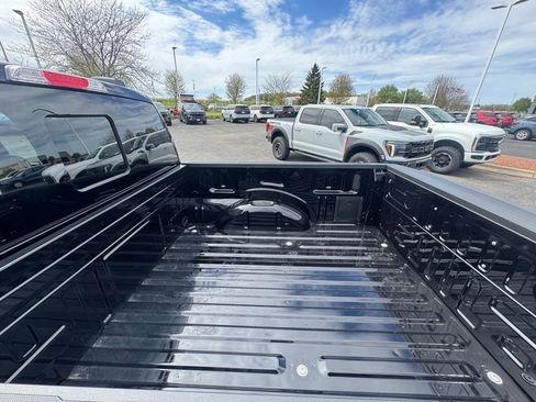 Used 2025 Ford F150 Lariat AWD/4WD image 13
