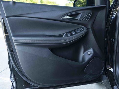 Used 2023 Buick Encore GX Essence w/ Experience Buick Package FWD image 37