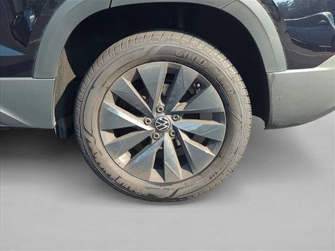Used 2024 Volkswagen Taos S FWD image 11