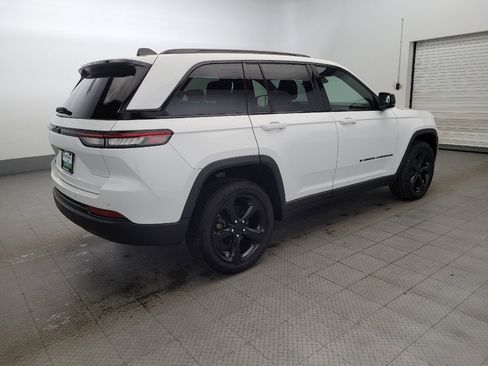 Used 2023 Jeep Grand Cherokee Altitude image 10