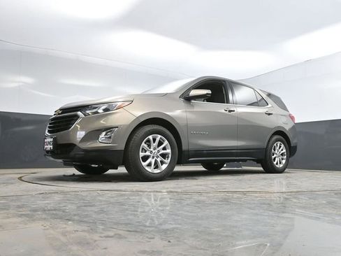 Used 2018 Chevrolet Equinox LT FWD image 41
