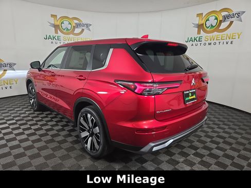 New 2025 Mitsubishi Outlander SE image 5