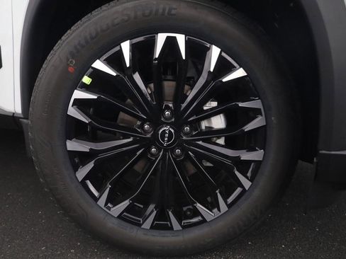 New 2026 Nissan Rogue SV AWD/4WD image 2