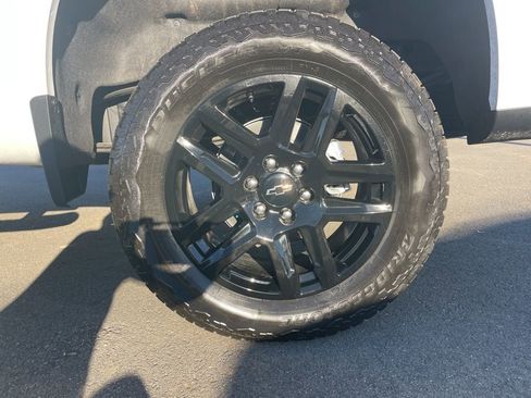 Used 2025 Chevrolet Silverado 1500 Custom Trail Boss w/ Turbomax Blackout Package image 30