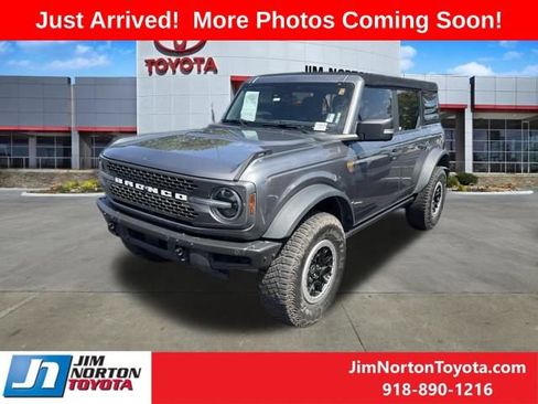 Used 2021 Ford Bronco Badlands AWD/4WD image 3
