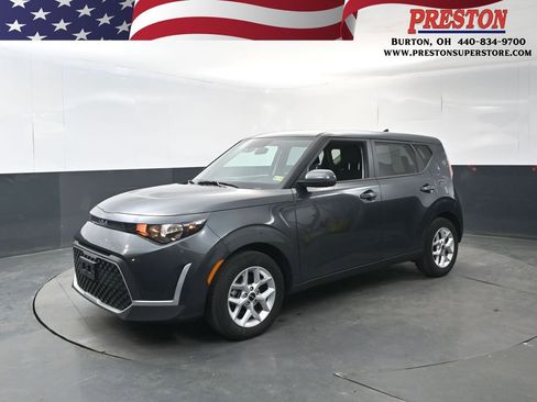 Certified 2025 Kia Soul LX w/ LX Technology Package FWD image 1