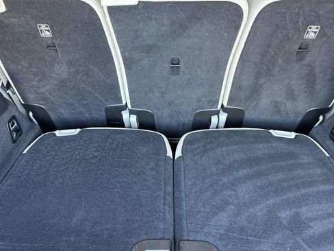 Certified 2024 Volvo XC90 T8 Plus w/ Protection Package Premier image 19