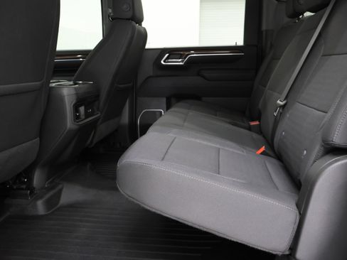 Used 2024 Chevrolet Silverado 3500 LT w/ Convenience Package image 36