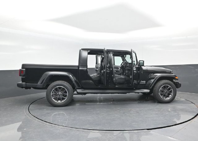 Used 2022 Jeep Gladiator Overland w/ Popular Equipment Package AWD/4WD image 25