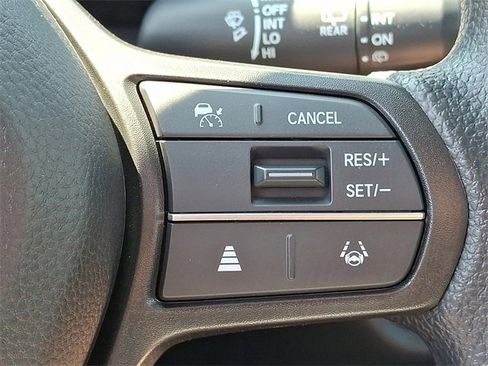 Used 2025 Honda HR-V LX image 21