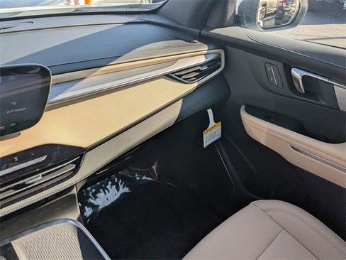 New 2026 Buick Enclave Preferred w/ Power Package image 18