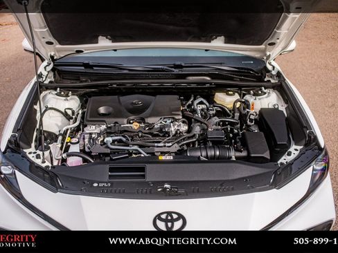Used 2025 Toyota Camry SE image 41
