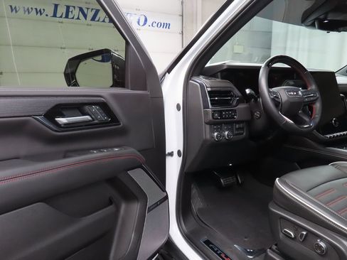 Used 2025 GMC Yukon AT4 Ultimate image 43