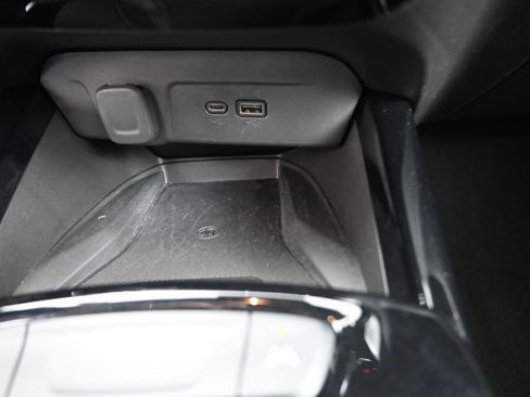 Used 2025 Chevrolet Trax RS w/ Sunroof Package image 31